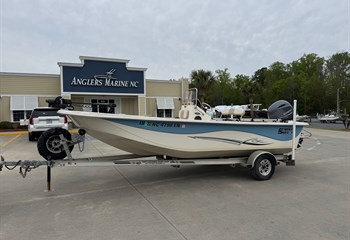2016 Carolina Skiff 218 DLV  Boat